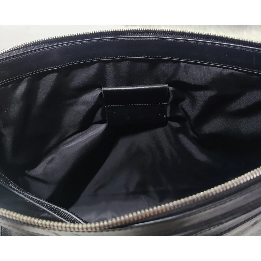 Vintage TUMI Black Leather Zippered Business Clutch
